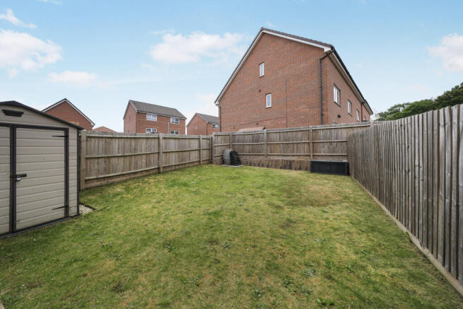 4 bed Semi-Detached for sale Image 4