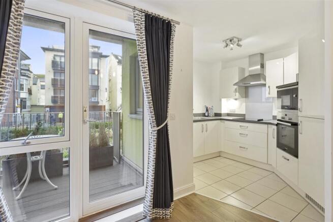 08-6a5220e3-b883-44d4-8050-b536de496bb5SHPMCS_2 Tu