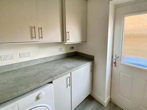 4 bed Detached for sale Image 6
