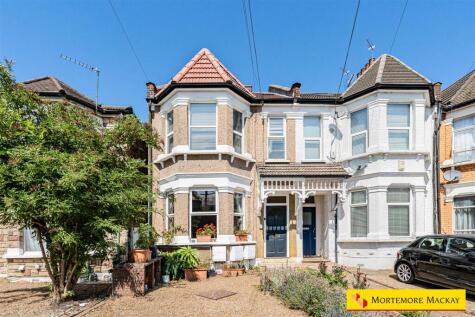 Palmerston Crescent, Palmers Green