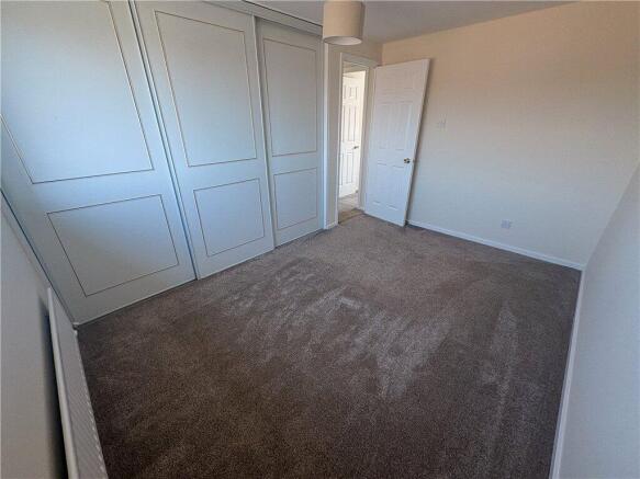4 bed Detached to rent Image 9