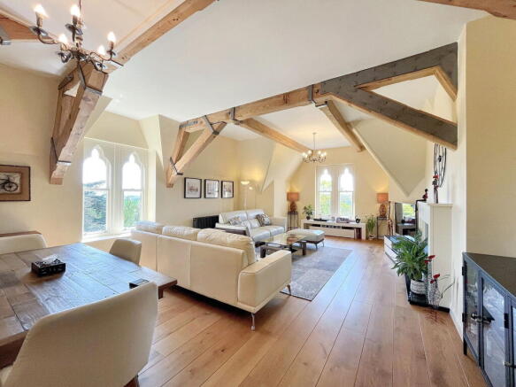 2 bed Apartment for sale Image 7