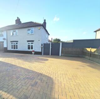 Kingsley Walk, Chadwell-St-Mary