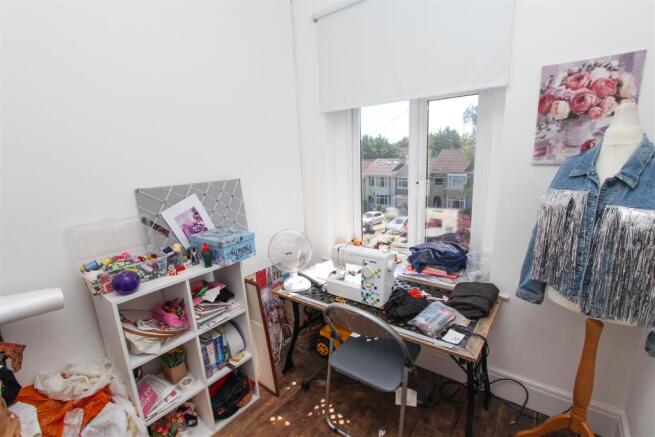 Bedroom 4.jpg