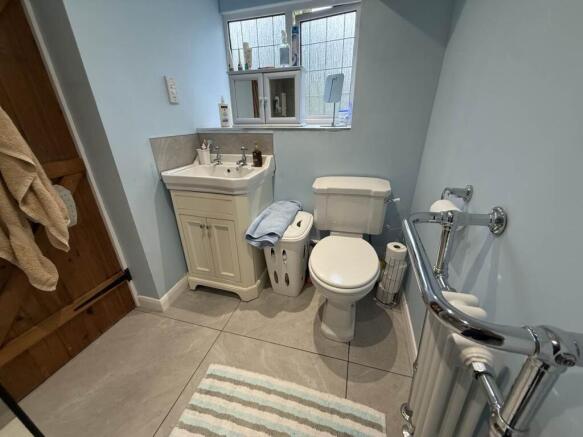SHOWER ROOM