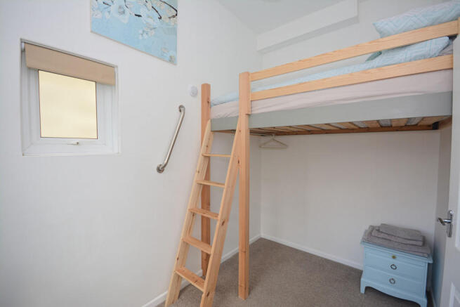 bedroom2