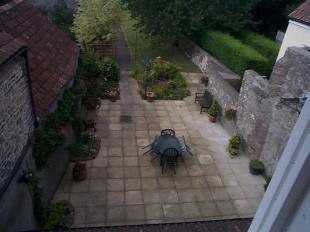 Photo 10