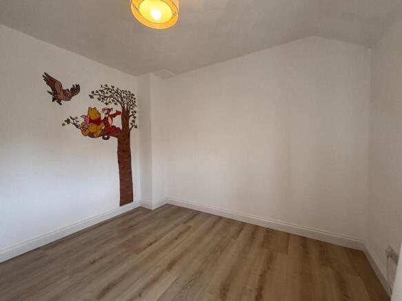 2 bed Semi-Detached to rent Image 12