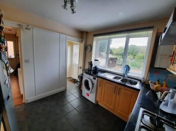 crowther-road-wv6-0hx-948820