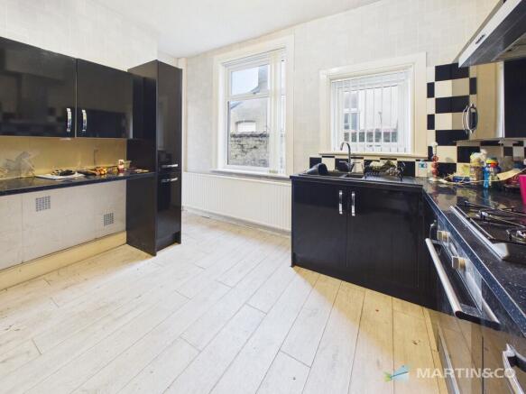 CAM02318G0-PR0598...