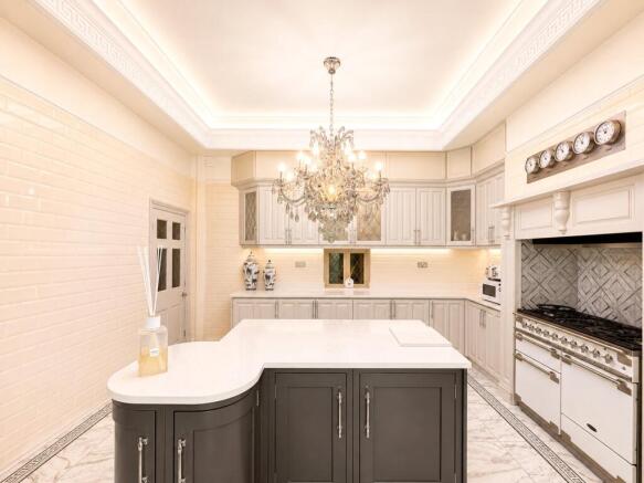 4 bed Detached for sale Image 6