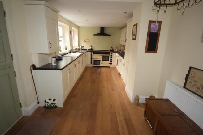 KITCHEN DINER