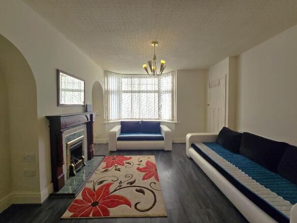 Yule Road, Wyken - Lounge