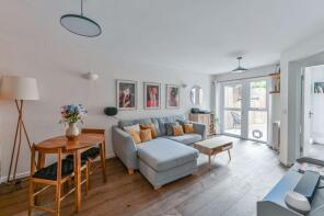 28, Carfax Place, London SW4 7BQ