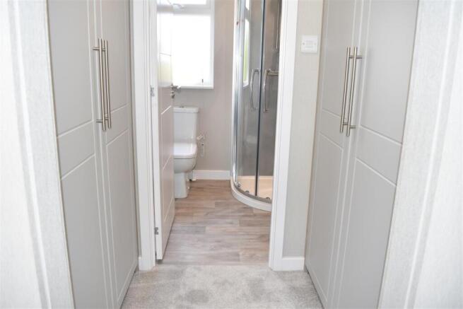 2 bed Park Home for sale Image 12
