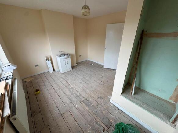 3 bed Semi-Detached for sale Image 9
