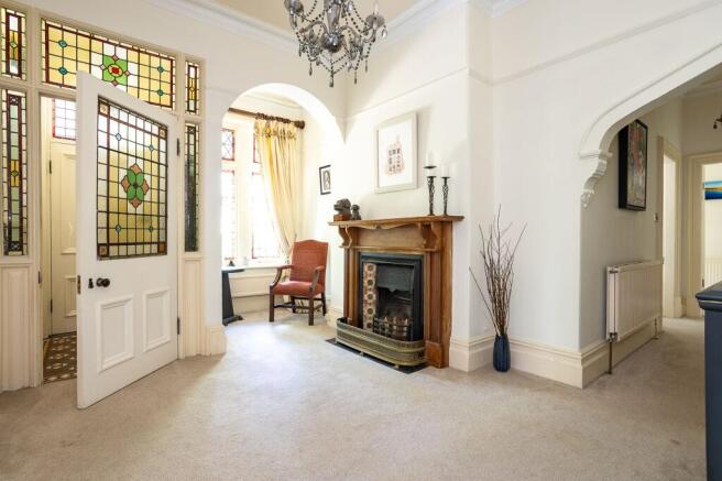 2 bed Flat for sale Image 5