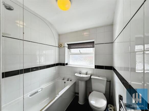 2 bed Terraced to rent Image 5