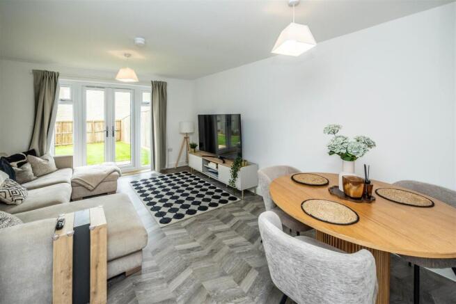 2 bed House for sale Image 11
