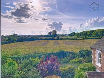 Kent Street, Mereworth, ME18