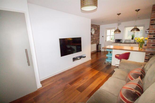 Open-plan Loun...