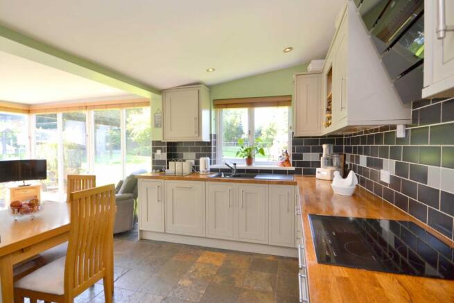 OPEN PLAN DINING KIT