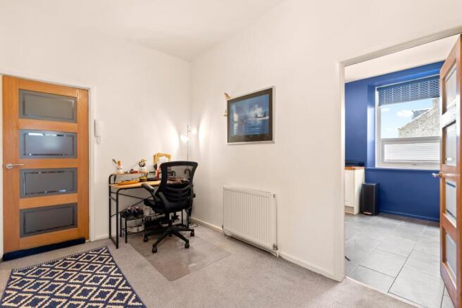 2 bed Flat for sale Image 11