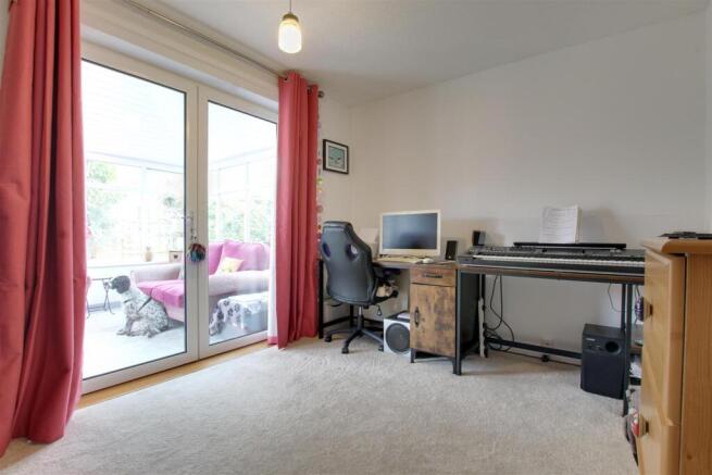 BEDROOM 2