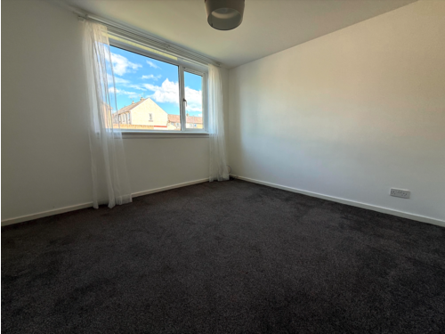 Bedroom 2 (2)
