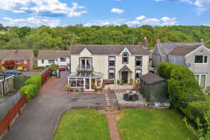 30, Heol Myddfai, Felindre, Swansea SA5 7ND