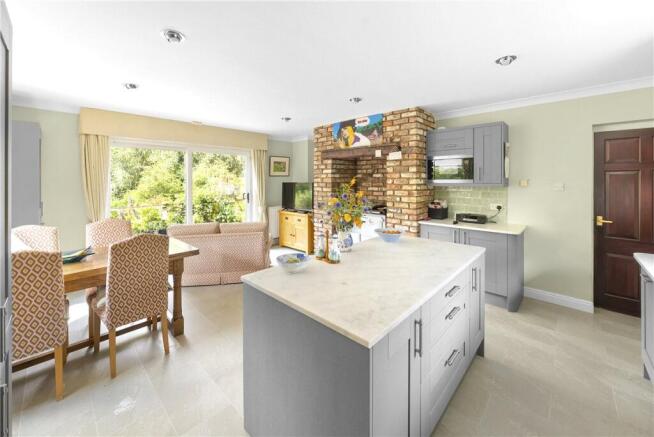 3 bed Detached for sale Image 5