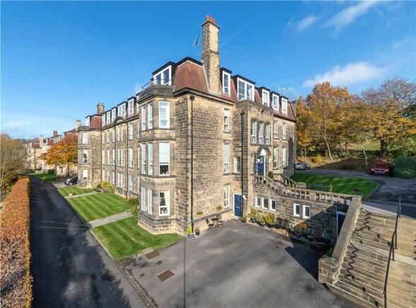 3 bed Apartment for sale Image 11