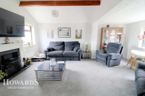 Conifer Close, Ormesby