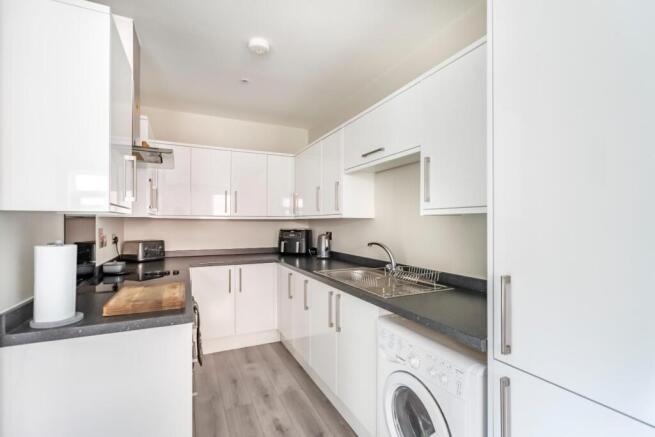 2 bed Apartment for sale Image 5