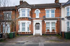 15a, Forest Drive West, Leytonstone E11 1JZ