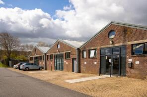 Gressingham, Elcot Lane, Marlborough SN8 2BG