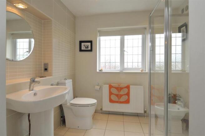 ENSUITE SHOWER ROOM