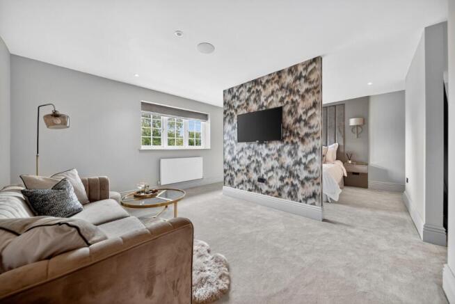 8 bed Detached for sale Image 11
