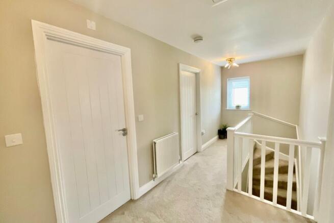 4 bed Detached for sale Image 10