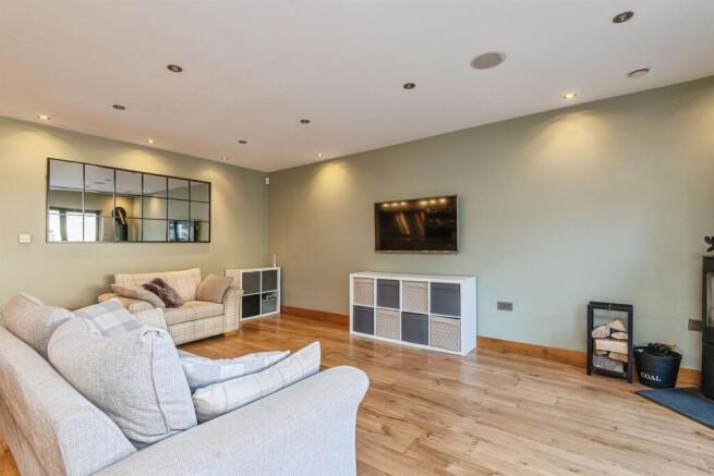 Kitchen/Living Room