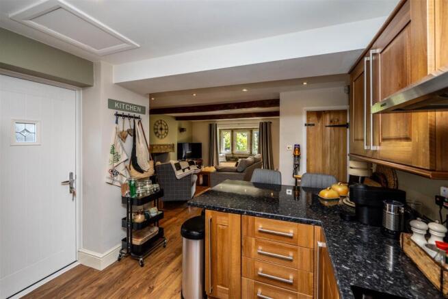 2 bed House for sale Image 8