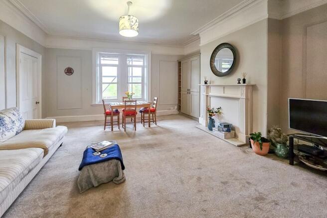 3 bed Apartment to rent Image 4