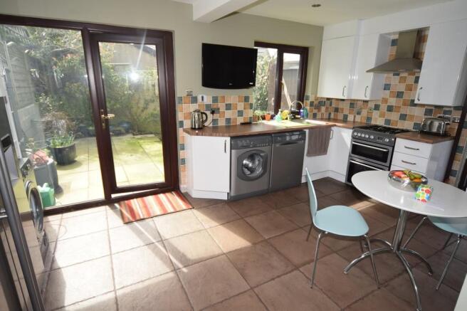 KITCHEN DINER