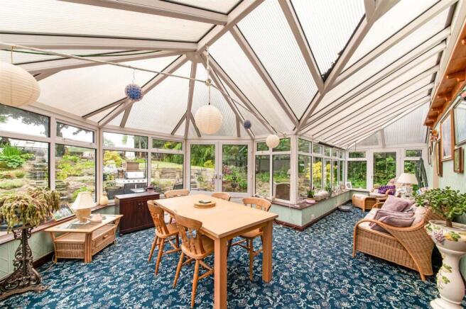 4 bed Detached for sale Image 10
