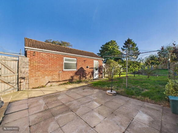 St. Williams Way, Norwich, NR7 0AP photo 3