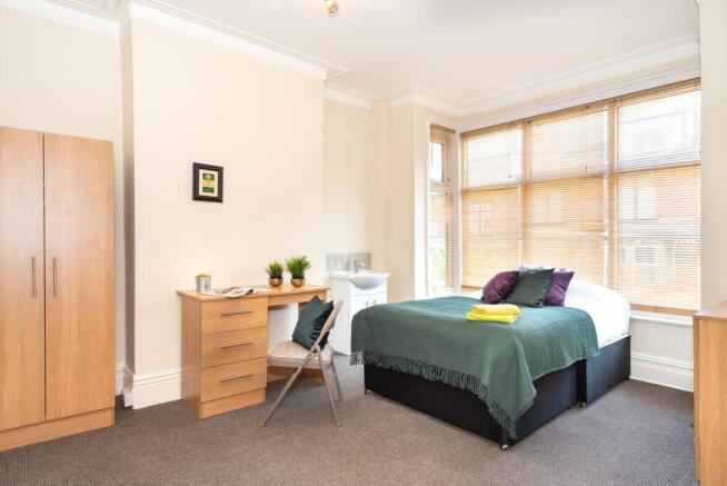 5 bed Terraced to rent Image 6