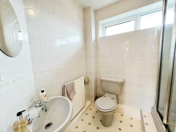 Shower Room.jpg