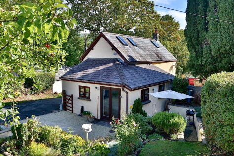 Turn Pike Cottage, Castle Road, Llangynidr, Crickhowell, Powys, NP8 1NG