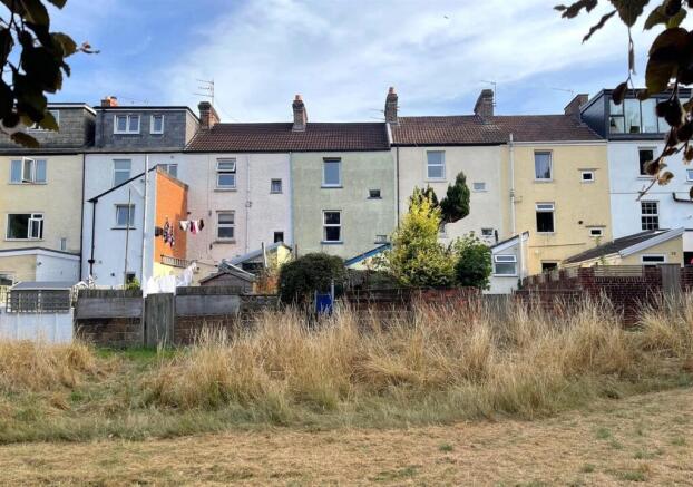 Roseland Crescent, Heavitree, Exeter photo 3