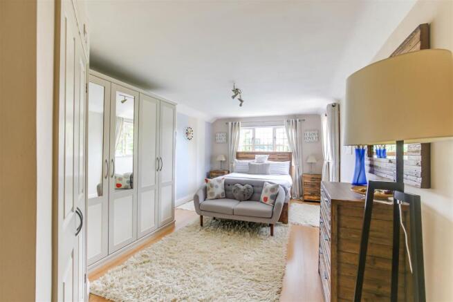 21. Bedroom 1.jpg